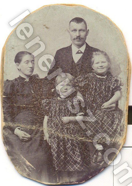 Laura Pedersen og Jens Otto Nielsen med Meta og Maren